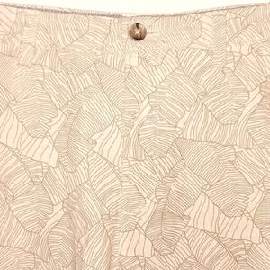 𝅺BANANA REPUBLIC Palm Leaf Print Shorts, 34 🏖 - Fun In The Sun